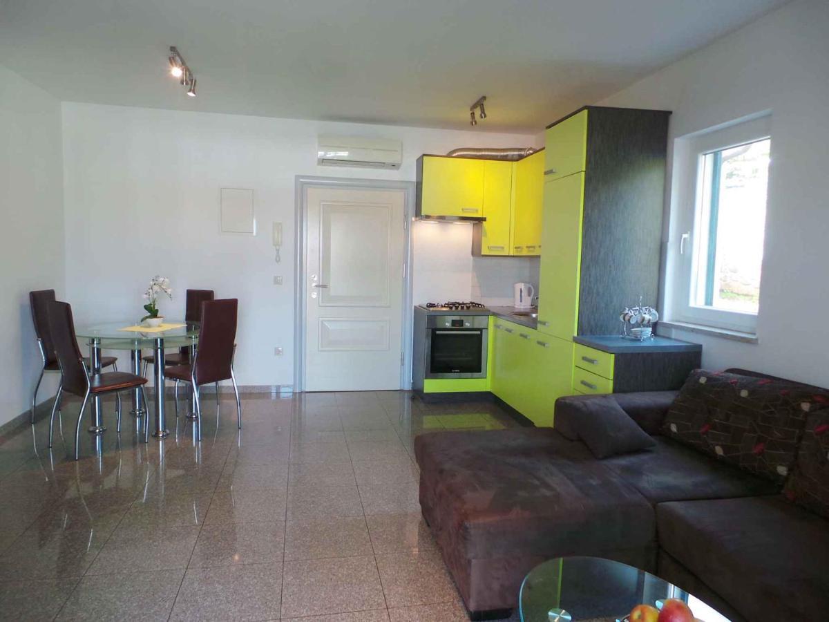 Holiday Home In Malinska/Insel Krk 13031 Dış mekan fotoğraf