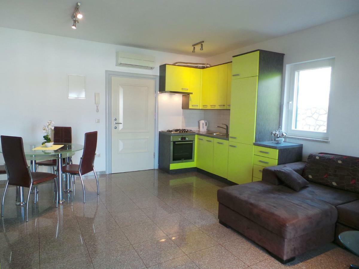 Holiday Home In Malinska/Insel Krk 13031 Dış mekan fotoğraf